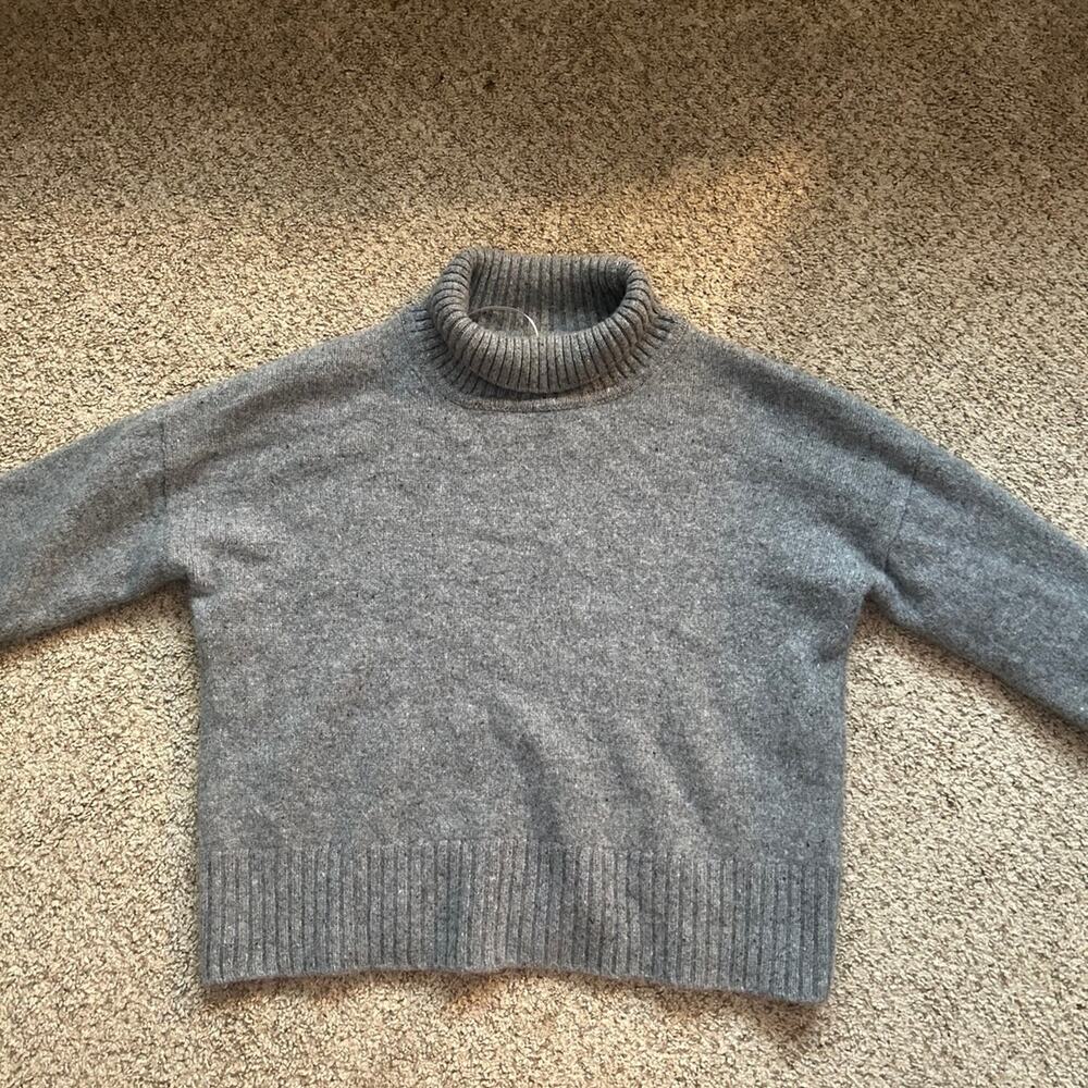Halston Cashmere Sweater - Size Large